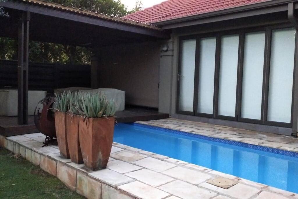 Pecanwood Estate Luxury Villa 5 Bedrooms With Pool Hartbeespoort Extérieur photo