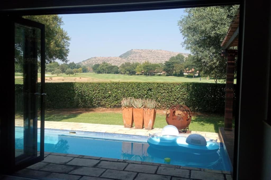 Pecanwood Estate Luxury Villa 5 Bedrooms With Pool Hartbeespoort Extérieur photo